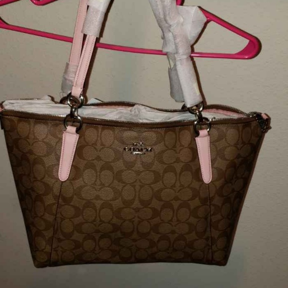 Coach Handbags - Coach  tote